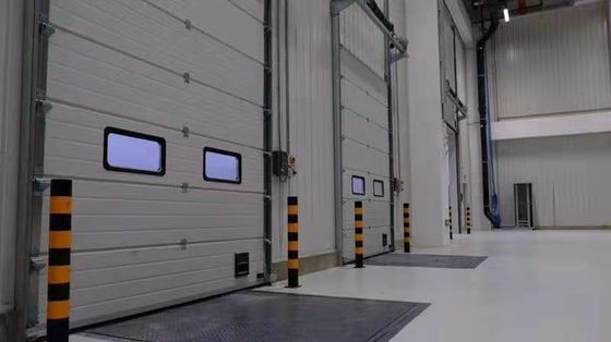 خرید 0.4mm فولاد گالوانیزه درب های صنعتی قسمتی RAL9006 / RAL9002 رنگ online manufacture