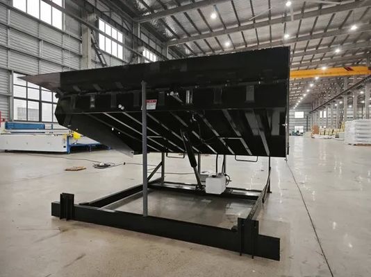 خرید Hydraulic Dock Leveler with Dynamic Load 6.8 Tons Static Load 12.6 Tons and 0.75kw 380V 50Hz Motor online manufacture