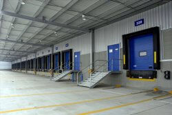 خرید پناهگاه بارانداز از جنس PVC با عایق و درزگیری برای باراندازهای بارگیری - ضخامت ۳ میلی‌متر online manufacture