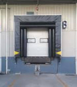 2000*2000*500 میلی متر اندازه پلت فرم Dock Leveler بار دینامیک 6800kg/ بار استاتیک 13600kg و ضخامت لب 16mm برای بارگذاری انبار